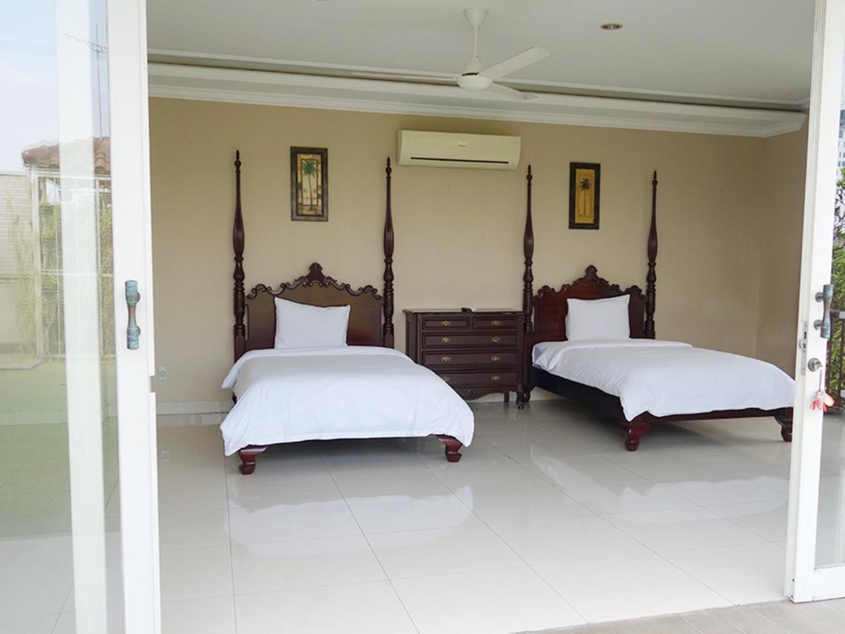 Saffron Suites Syariah Jakarta Bagian luar foto
